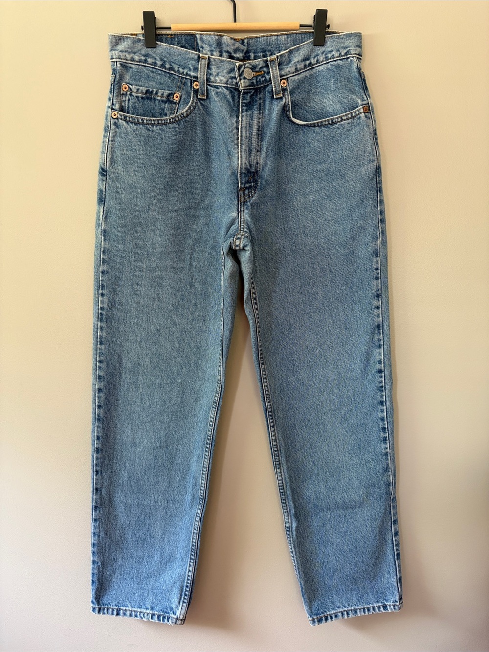 Vintage Levi’s 550 Relaxed Fit Blue Jean Size 32 Y2K